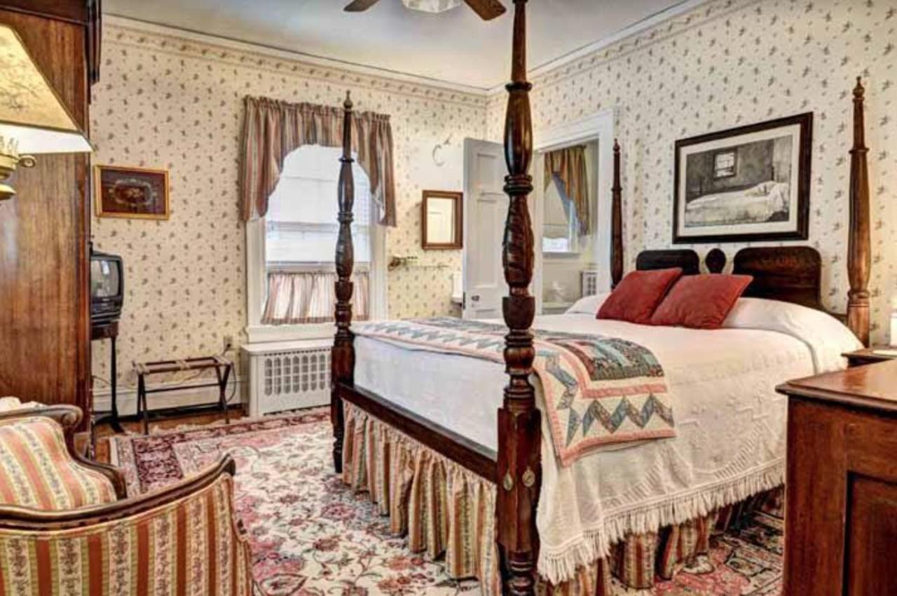 Colonial Capital B&B Уилямсбърг Екстериор снимка